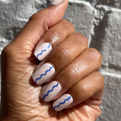 Simple Squiggle | Short | Squoval - Tab Press-On