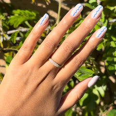 Simple Squiggle | Short | Squoval - Tab Press-On