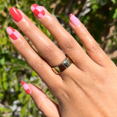 Pink Checker Party | Short | Round - Tab Press-On