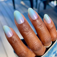 Iridescent Pearl Swirl Shimmer - Press-On | Medium | Oval