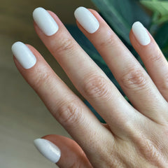 Milky Shimmer - Press-On | Short | Round