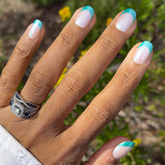 Turquoise Chrome | Short | Round - Tab Press-On