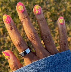 Happy All Over | Short | Round - Tab Press-On