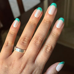 Turquoise Chrome | Short | Round - Tab Press-On