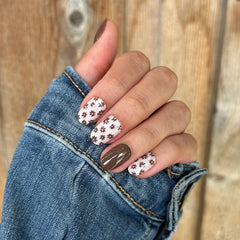 Falling for Flowers | Short | Round - Tab Press-On