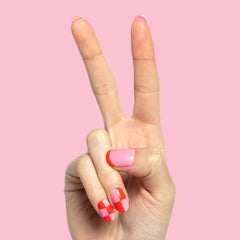 Pink Checker Party | Short | Round - Tab Press-On